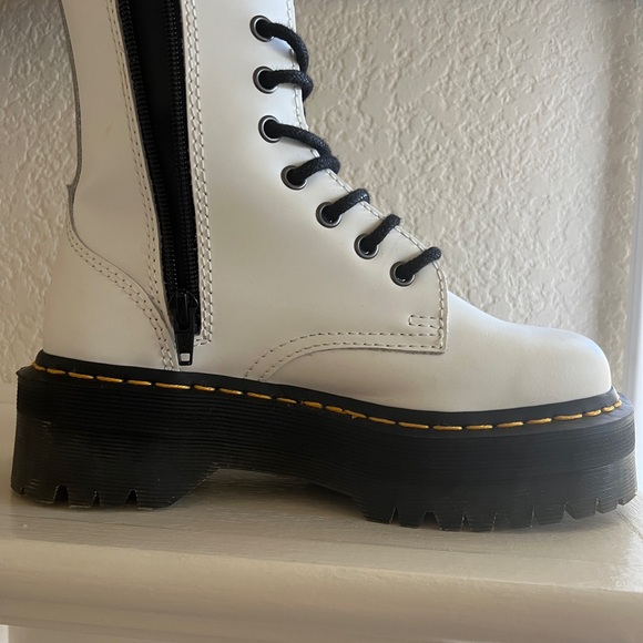 DR. MARTENS Jadon Smooth Leather Platform Boots 36 - Picture 11 of 11